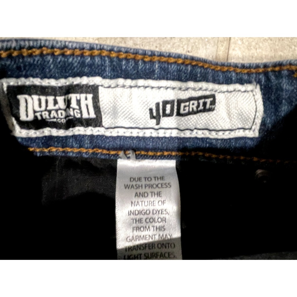 40 Grit Duluth Trading Jeans Mens 32x33 Standard Fit Straight Blue Dark‎ Wash - Picture 5 of 6